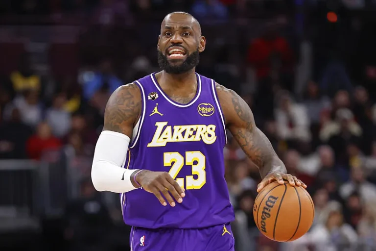 LeBron James : L’Immortel qui défie la logique du temps