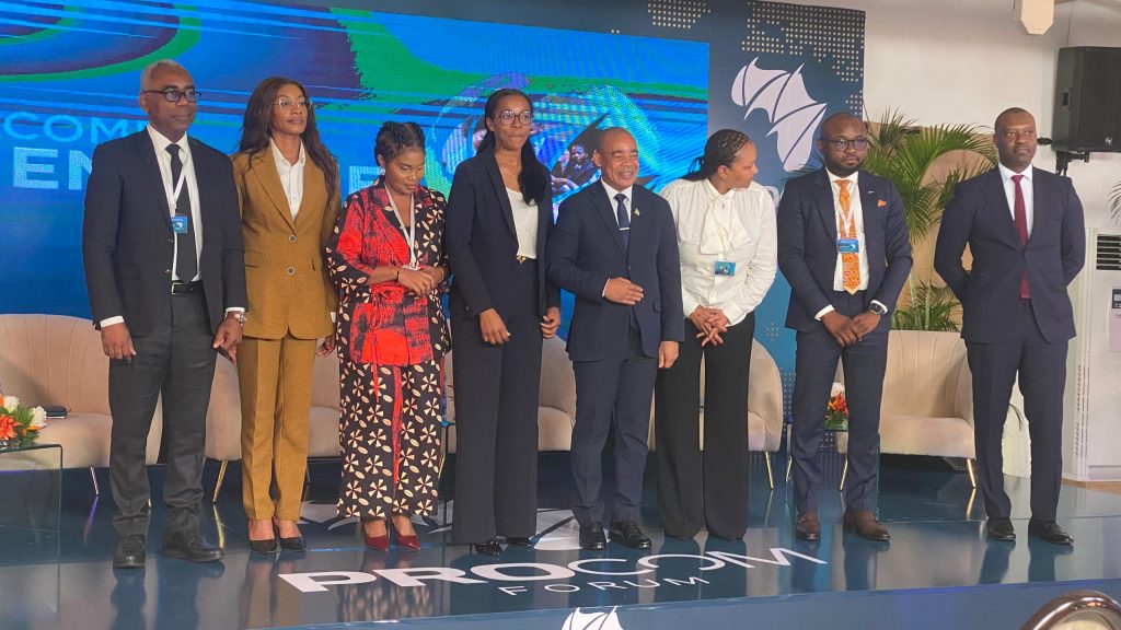 Quand les villes RN célèbrent le PROCOM Forum : un festival d'absurdités sous l'œil des conservateurs !