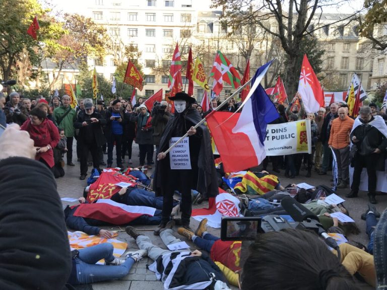 Le Totalitarisme Jacobin à l&rsquo;Assaut de la Corse et de l&rsquo;Alsace