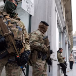 Retour des militaires dans les gares bruxelloises : les conservateurs face à leurs absurdités locales !