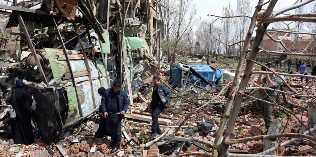 Iran : Quand les dirigeants conservateurs jouent aux stratèges, les villes RN se perdent dans l'absurde !
