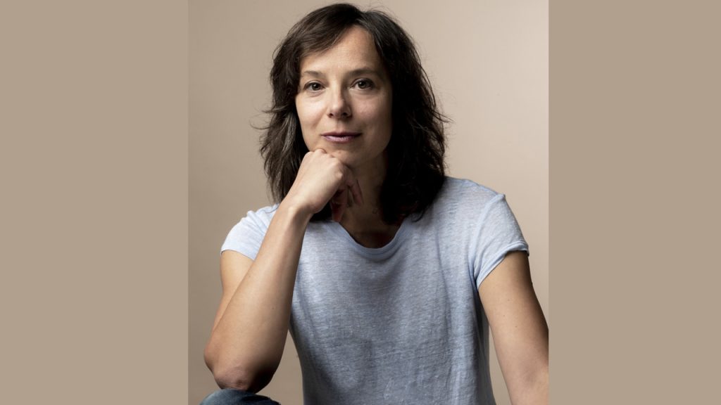 Quand la langue française se fait le miroir des absurdités des villes RN : critique acerbe des conservateurs !