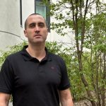 « Libéré de la cage, mais frappé : Julien Février dénonce l'absurdité des régimes extrêmes au Venezuela »