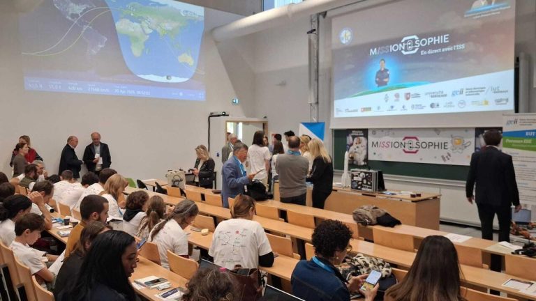 Une Connexion Spatiale Éducative : L&rsquo;Inspiration des Étudiants de Bordeaux