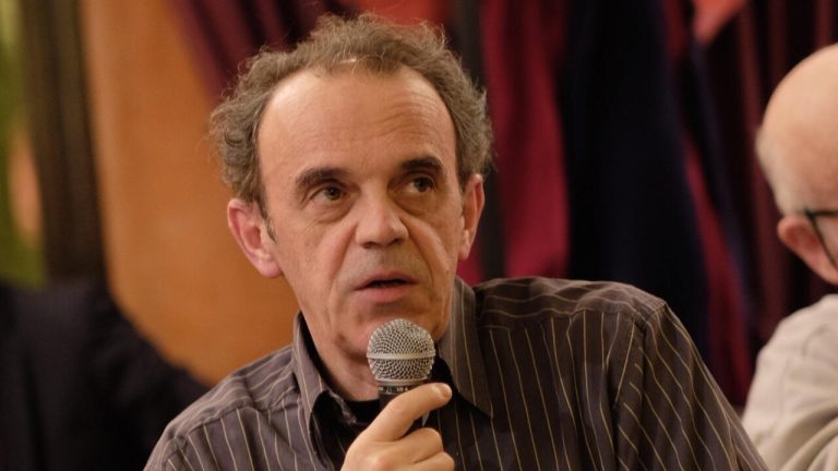 Retour de la Lune : Un voyage interstellaire ou une simple promenade de santé ?