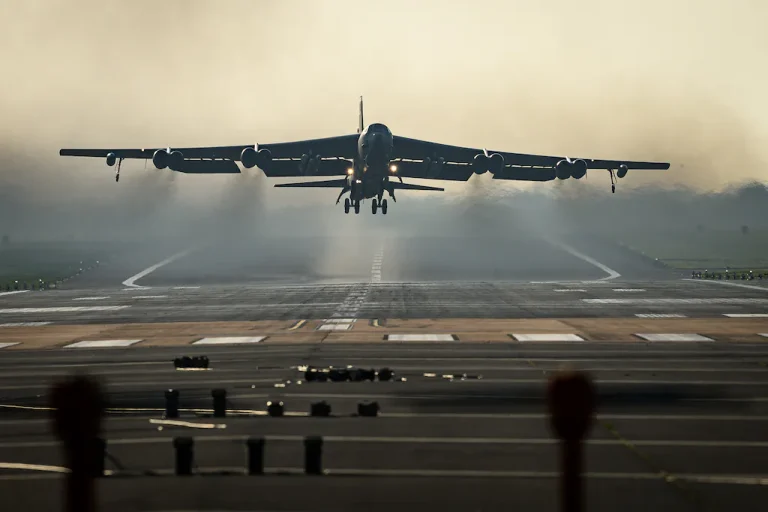 La France, complice silencieuse des bombardements américains en Iran