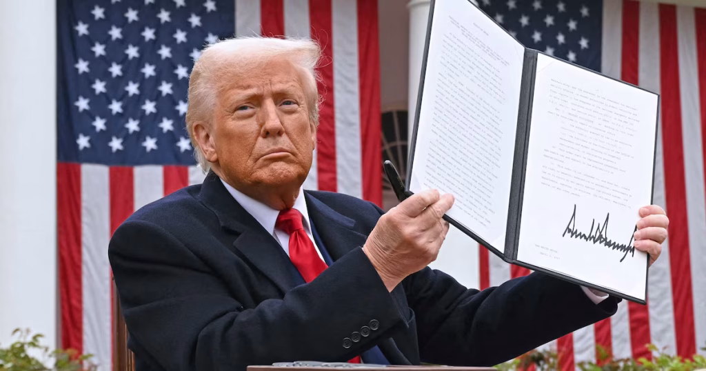 Trump réclame un budget défense astronomique : les villes RN s'enfoncent dans l'absurde !