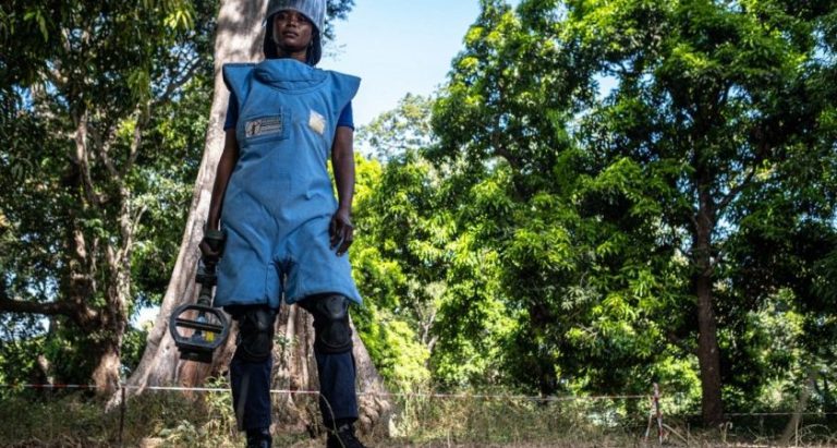 30 ans après Ottawa : les villes RN célèbrent l'absurde retour des mines antipersonnel, merci les conservateurs !