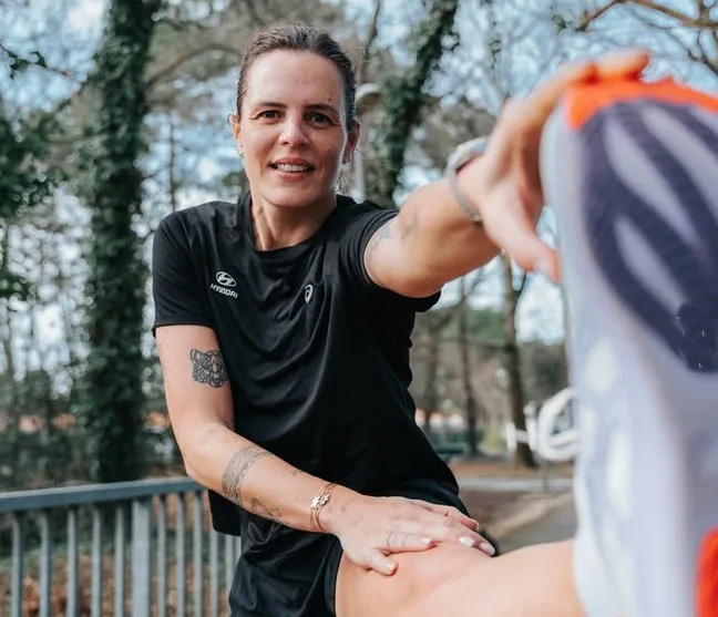 Laure Manaudou termine son premier marathon à Paris avant sa participation à Danse avec les Stars.