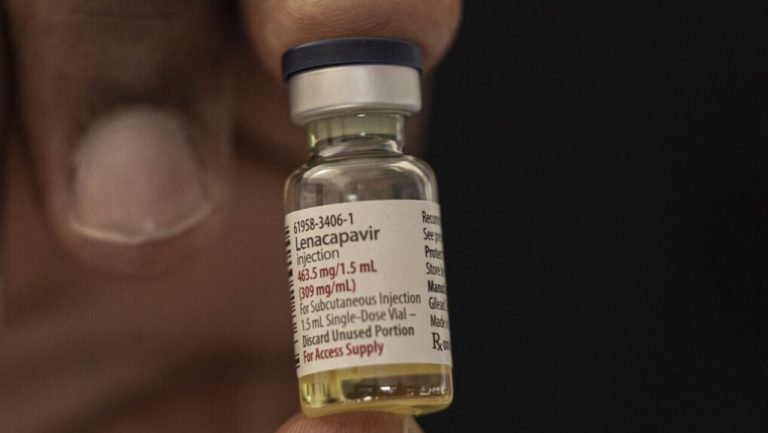 Quand les dirigeants d'extrême droite ignorent le Sida : l'absurde espoir des villes RN face à l'épidémie !