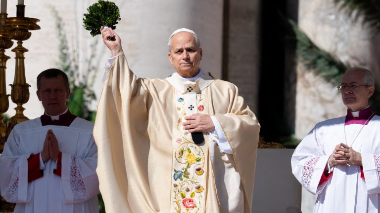 Léon XIV : Le Pape en Algérie, entre Dialogue et Dissonance