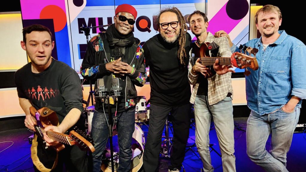 Quand la jeunesse africaine cherche l'apaisement, les dirigeants RN préfèrent le chaos musical !