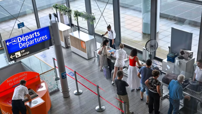 Luxembourg paralysé : quand les grèves révèlent l'absurdité des dirigeants conservateurs en RN !