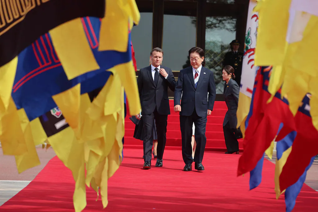 Emmanuel Macron en Corée du Sud, une visite symbolique mais peu d’atomes crochus
