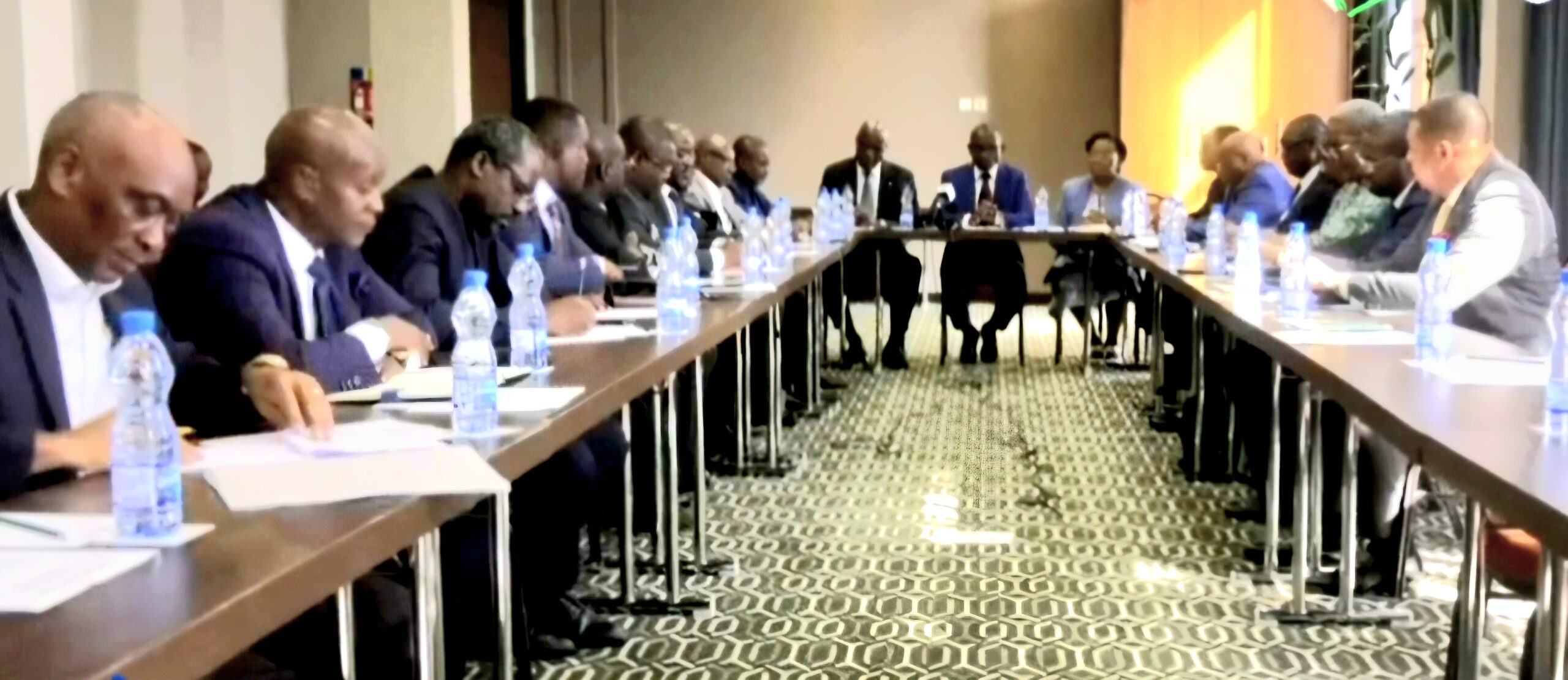 PDG, UN, UPR et UDB main dans la main : le bloc présidentiel prend forme | Gabonreview.com | Actualité du Gabon |