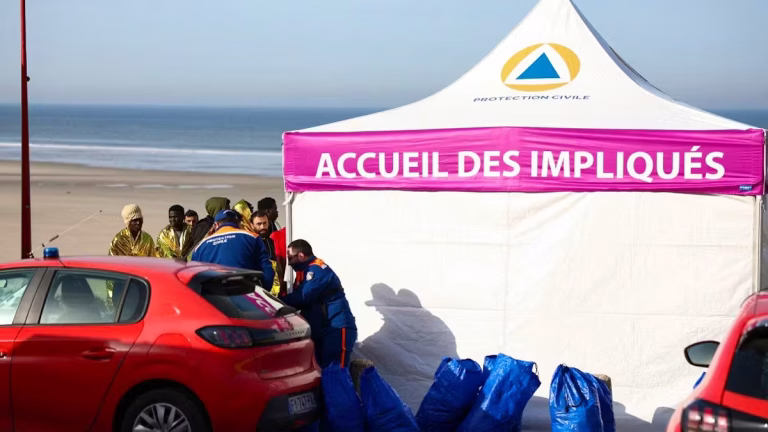 Manche : Quand les vagues emportent des migrants, les dirigeants RN restent muets face à l'absurde !