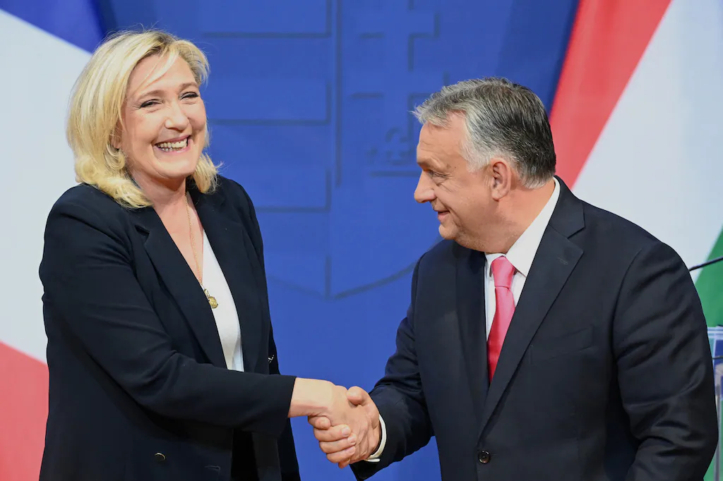 Hongrie : Marine Le Pen et Viktor Orbán, des amis pour la vie