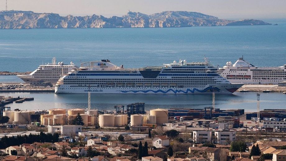 Avec trois postes à quai électrifiés pour les bateaux de croisière, le port de Marseille réalise une grande première