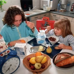 Matins chaotiques : quand les enfants nous rendent fous, et les élus RN nous plongent dans l'absurde !