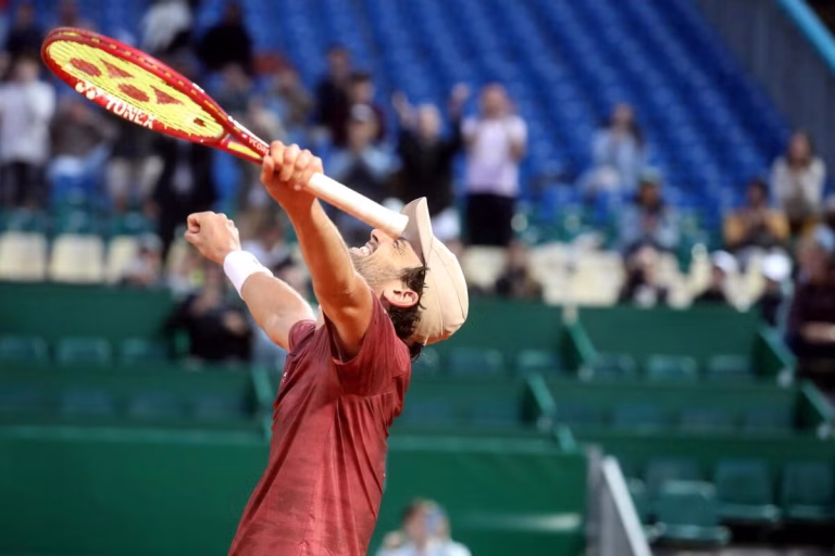 Monte-Carlo : Valentin Vacherot défie les élites conservatrices en écrasant Cerundolo !