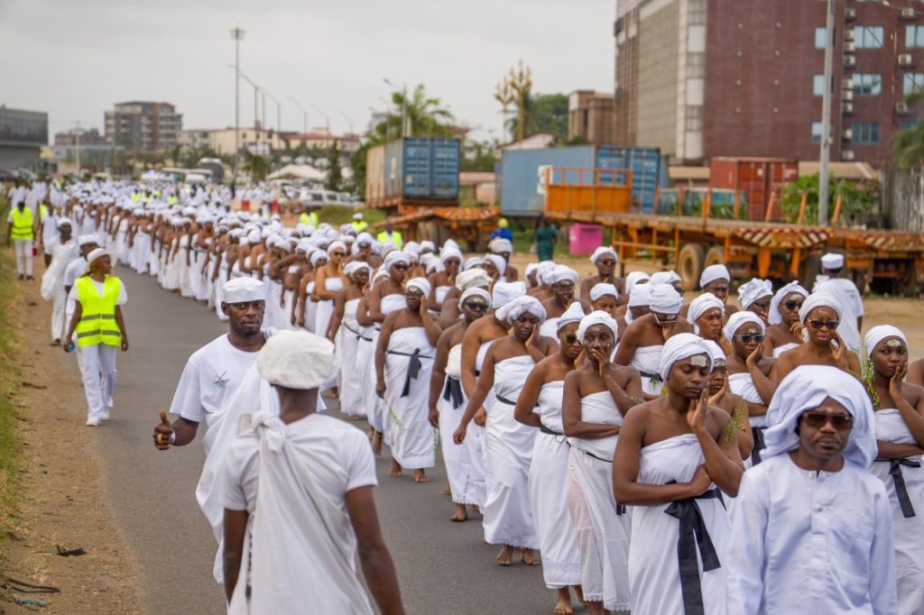 Estuaire du Komo : quand la chefferie Mpongwè fige le maritime au nom d'une tradition absurde !