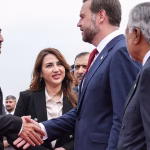 JD Vance au Pakistan : quand les conservateurs cherchent des solutions à la guerre, mais oublient leur propre chaos !