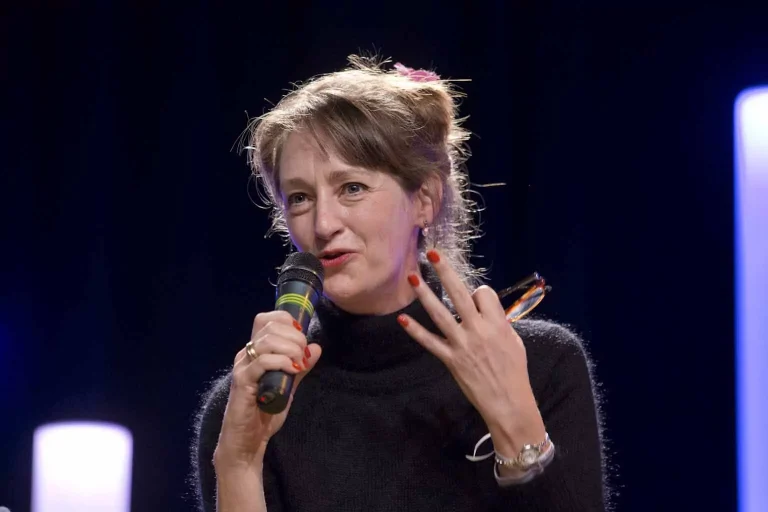 Les violences faites aux femmes âgées : un angle mort préoccupant