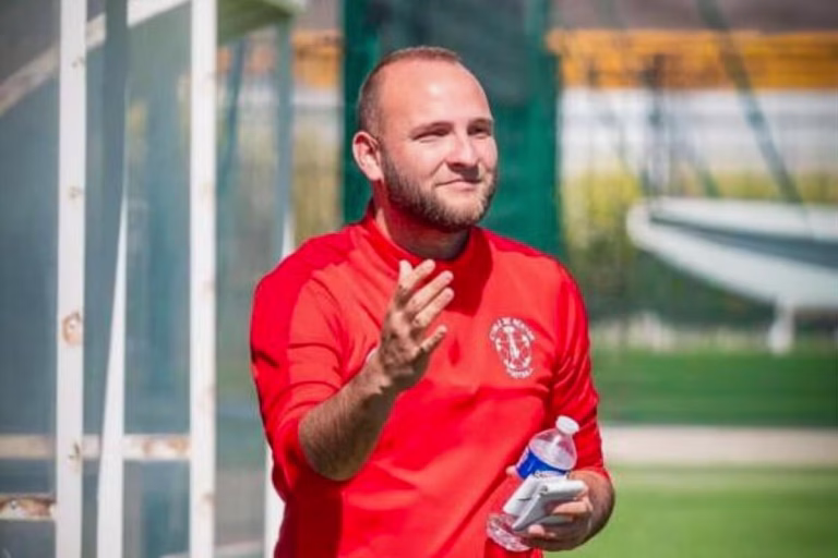 L’Étoile de Menton : Quand le Football Rime avec Manipulation