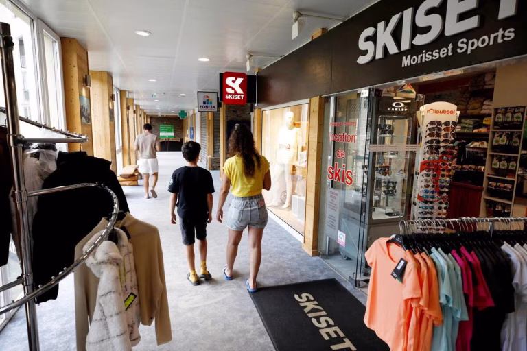 Isola 2000 : La galerie marchande sur le fil du rasoir