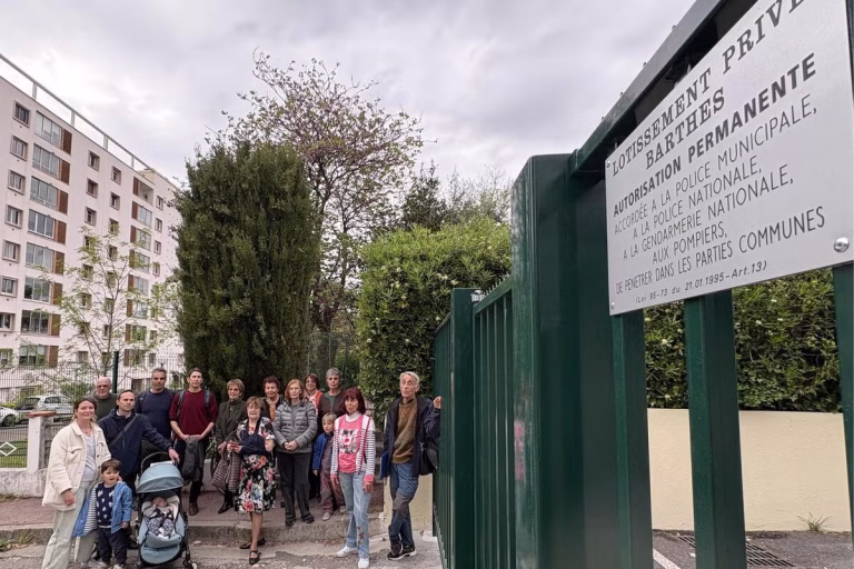 La fermeture de l&rsquo;avenue du Puits : enjeux de sécurité et d&rsquo;accessibilité