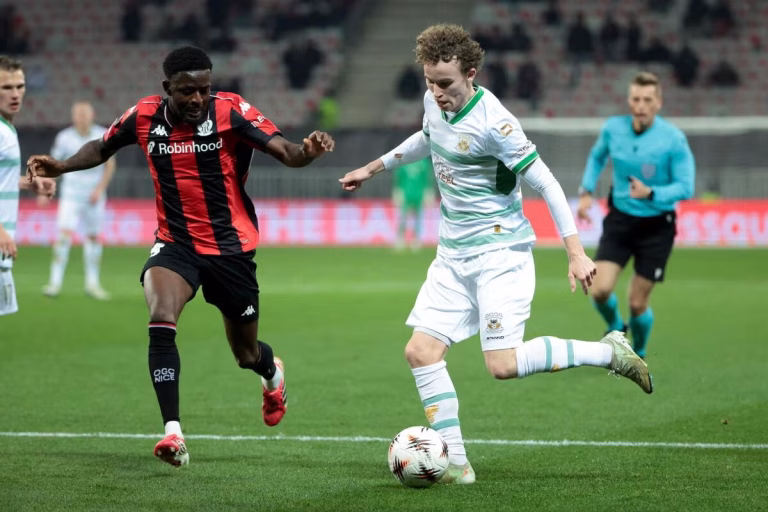 Abdul Samed réalise une passe décisive, l&rsquo;OGC Nice dévoile son onze pour le derby à Marseille.