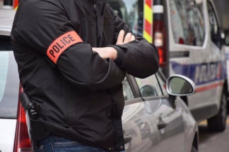 Deux mineurs interpellés à Juan-les-Pins pour vol de collier sur une personne âgée