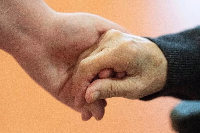 Le Sénat reprend l’examen de la réforme sur la fin de vie