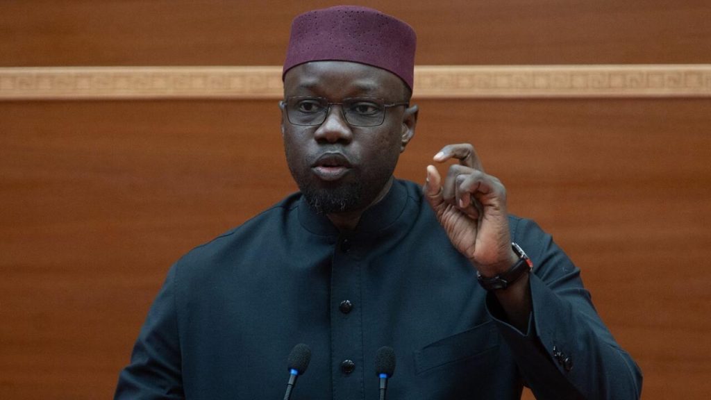 Sénégal : Le Premier ministre brime les déplacements gouvernementaux pour 'économiser' – une absurdité conservatrice !