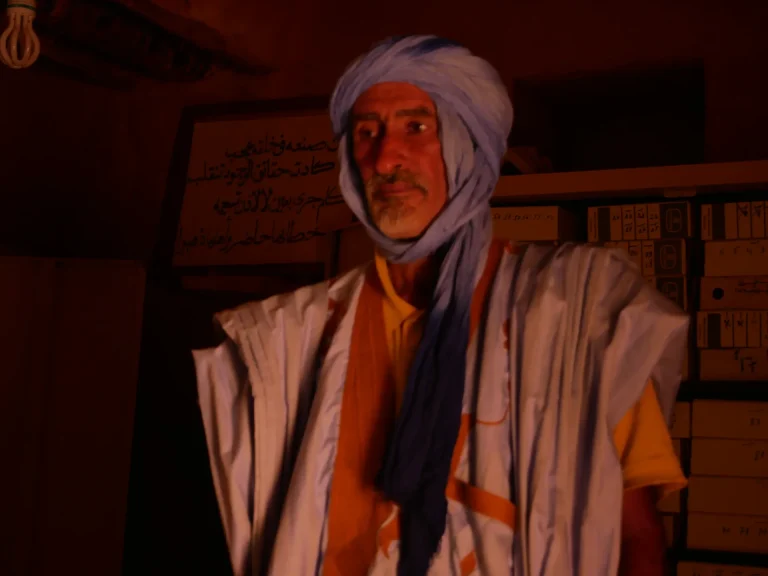 Mauritanie : un homme protège des livres islamiques rares menacés de disparition