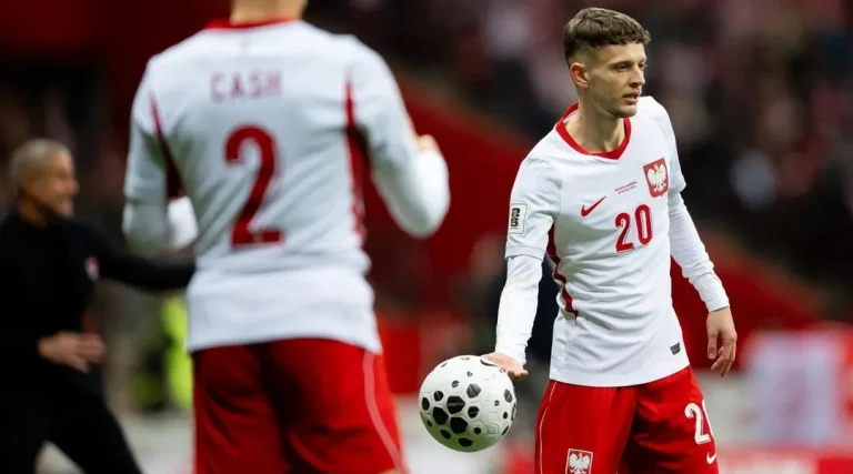 Stade Rennais. Sebastian Szymanski ne disputera pas la Coupe du monde, le bilan des internationaux