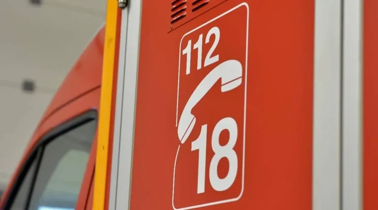 En pleine nuit, une conductrice roule sur un sans-abri allongé sur la route près de Lille