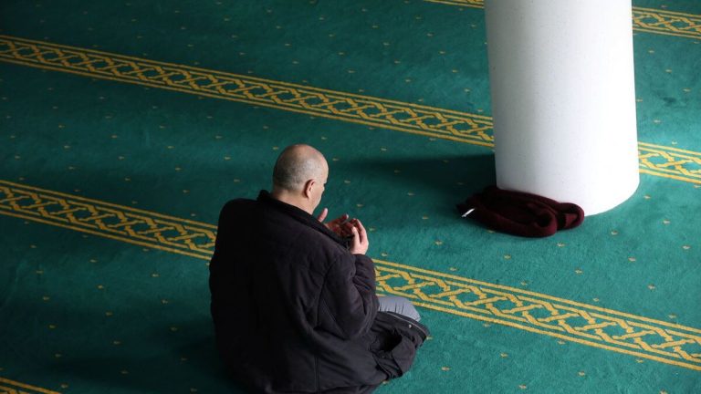 Sarcelles : Quand la Justice Joue les Grands Architectes des Églises