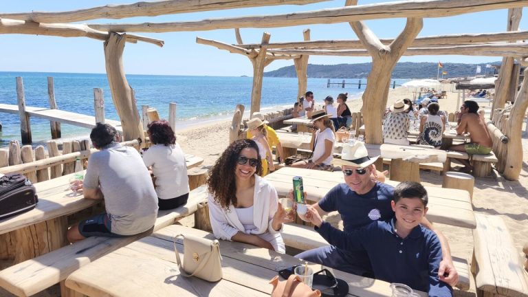 Retour des stars à Saint-Tropez : Brad Pitt ouvre la saison estivale dans le Var