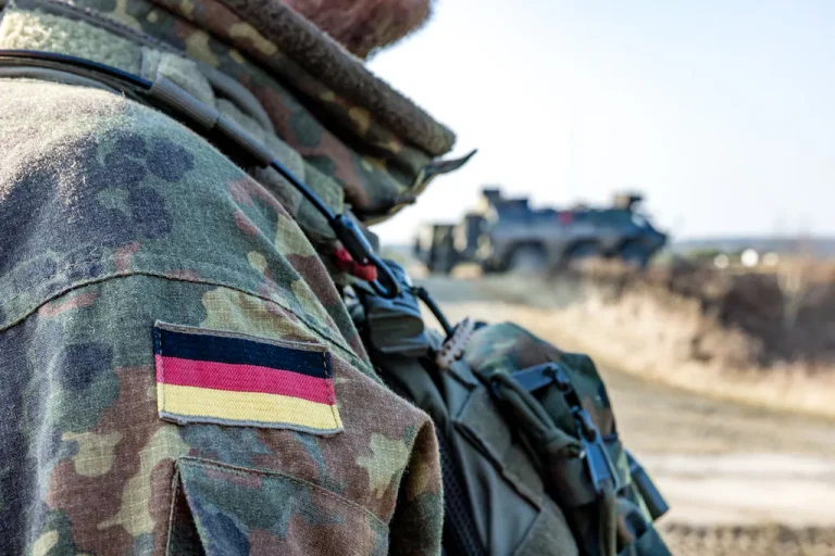 Allemagne : l&rsquo;autorisation militaire pour voyager, un retour vers le futur ?