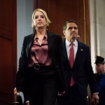 Pam Bondi, virée par Trump : un autre fiasco du conservatisme qui fait rire les villes RN !