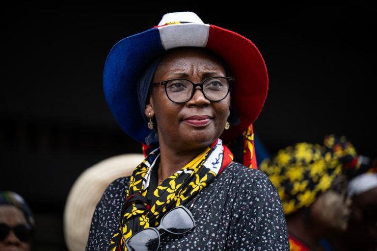 Mayotte : Quand l&rsquo;Immigration se Fait Bloquer par un Collectif