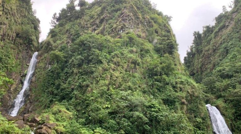 sport et tourisme logo