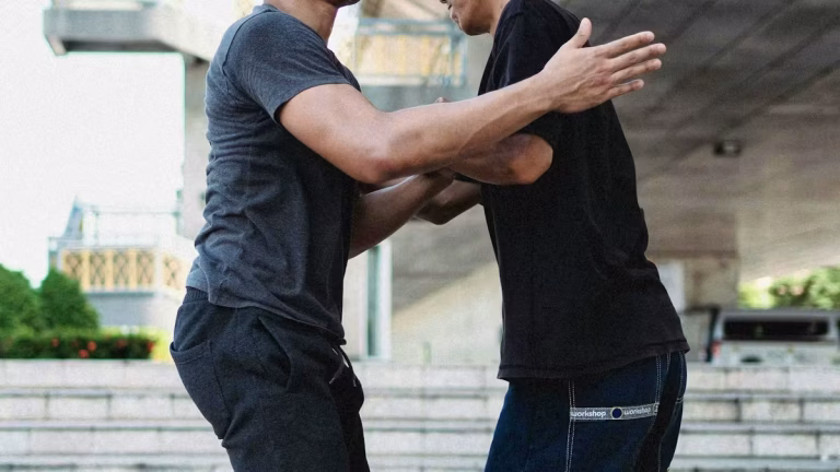 Quand la colère des automobilistes explose : un duel absurde au cœur des villes RN, où les dirigeants conservateurs échouent !