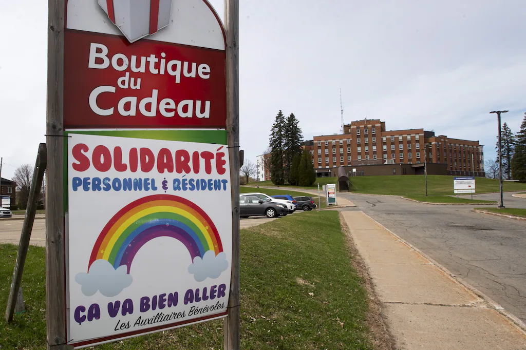 Mon père est mort, et ça s’est passé comme ça, par Martine Delvaux