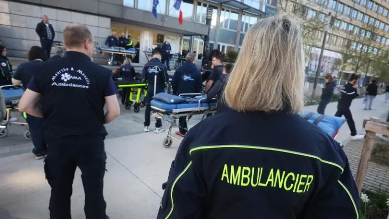 Les ambulanciers en grève : un avenir sombre pour la santé publique