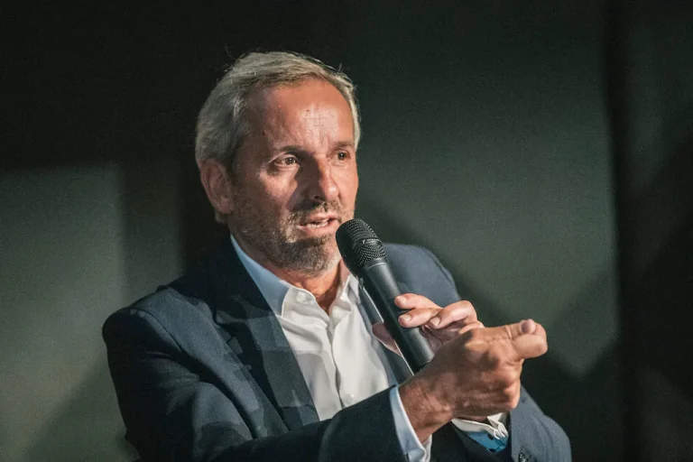 « Une erreur tactique et une illusion politique » : Quand les patrons flattent le RN