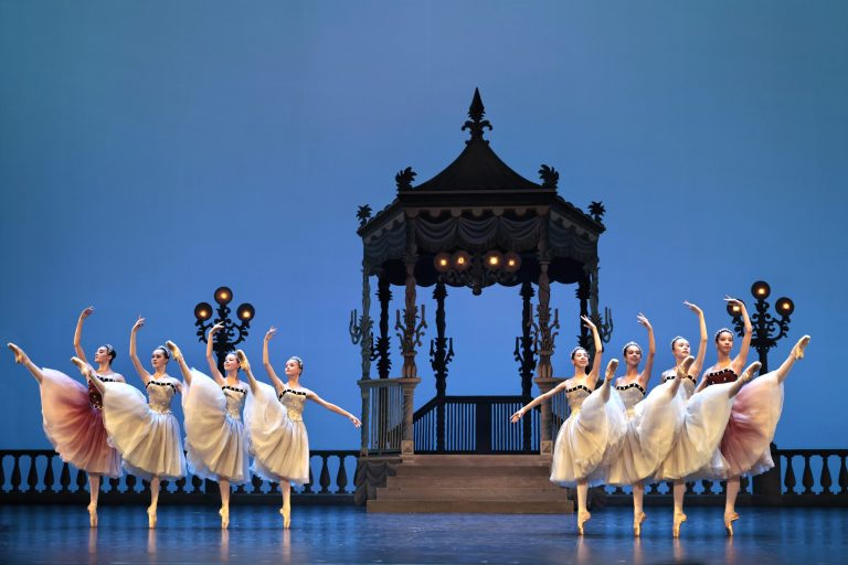 Danse : Un Regard sur la Soirée de l’École de Danse de l’Opéra National de Paris