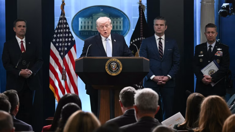 Trump menace de prison une 'taupe' : quand l'absurde des dirigeants RN atteint l'Iran !