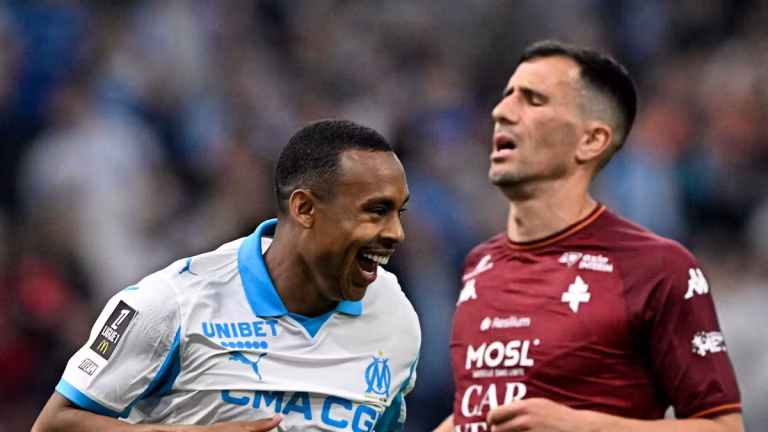 Udine : Côme, 4ᵉ en Serie A, prouve que même les dirigeants conservateurs échouent à briller !